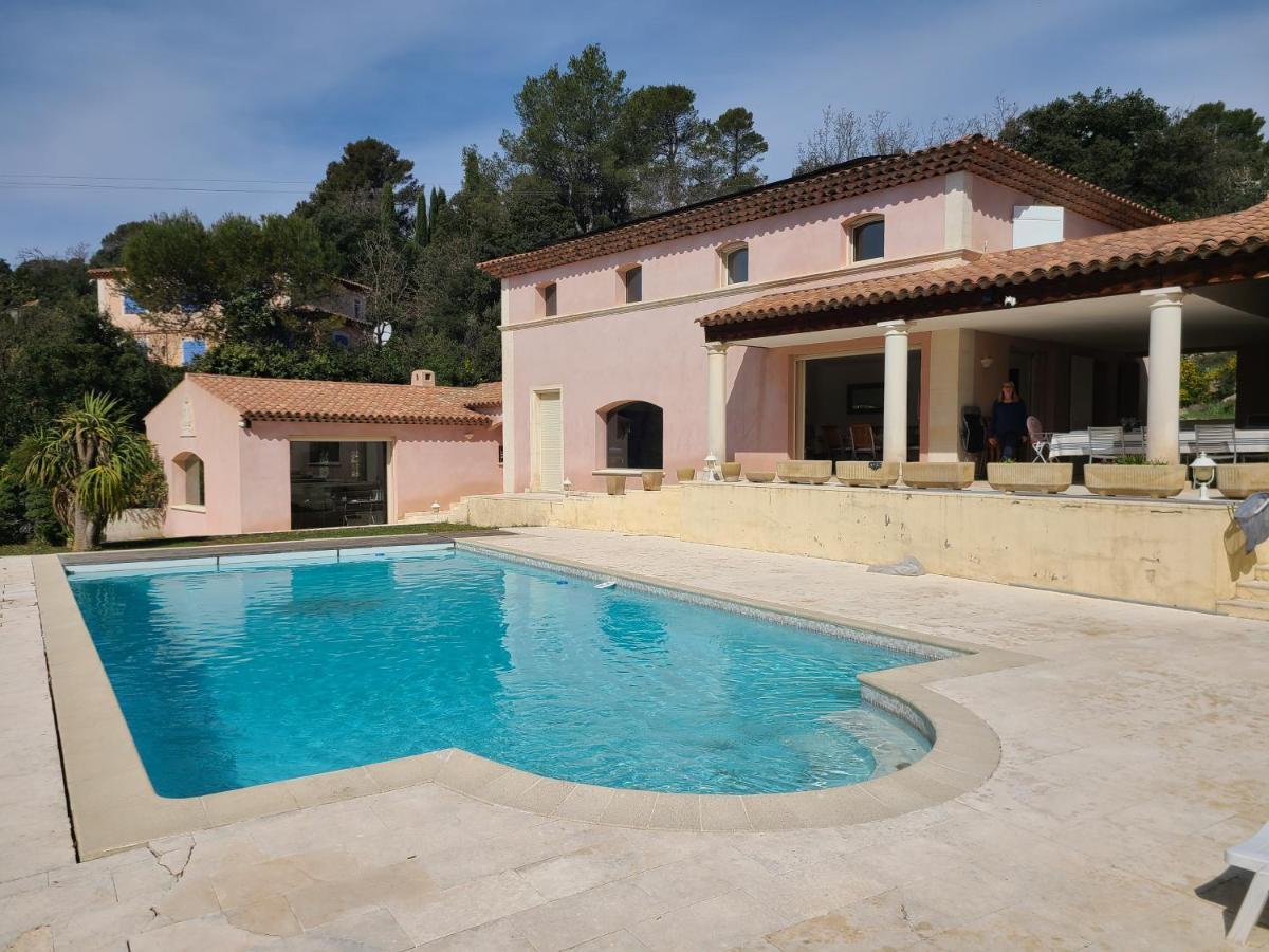 Villa Mycenes Garéoult Екстериор снимка